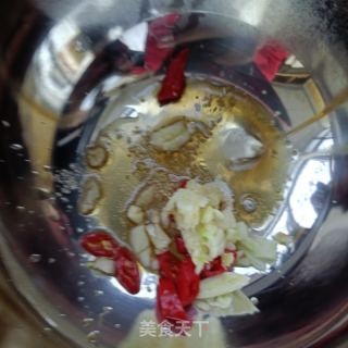 午餐肉拌西兰花侧芽的做法步骤：9