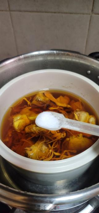 虫草花排骨汤的做法步骤：7