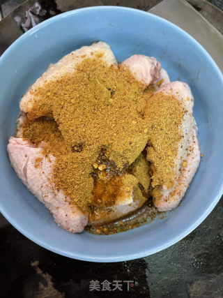 香辣孜然味鸡翅的做法步骤：3