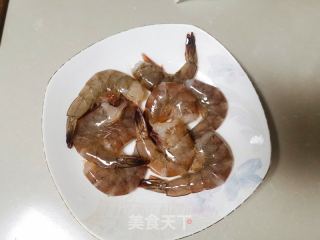 鲜虾萝卜丝汤的做法步骤：1
