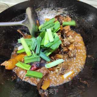 鹿茸菇焖鸭的做法步骤：13