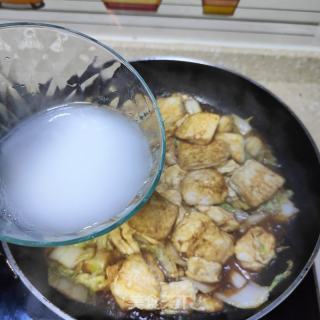 白菜烧豆腐的做法步骤：13