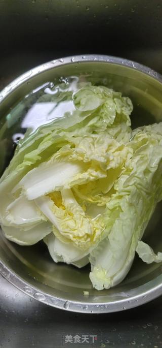 清炒黄芽白的做法步骤：1