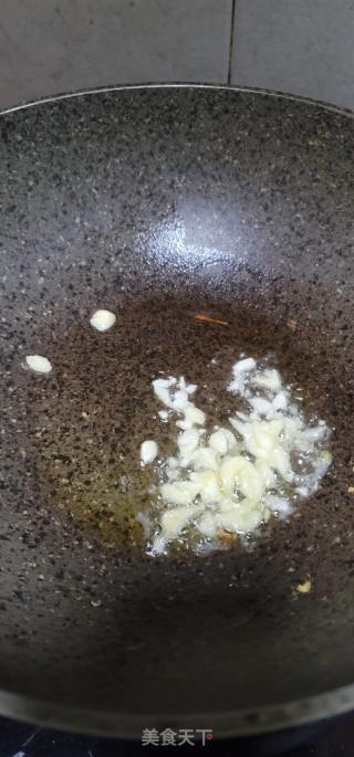 清炒黄芽白的做法步骤：3