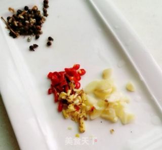 手撕包菜的做法步骤：2