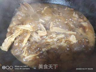 腐竹红烧鸭肉的做法步骤：10