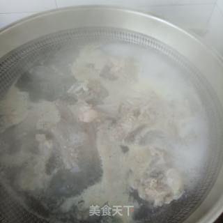 土人参鸡腿菇炖排骨的做法步骤：7