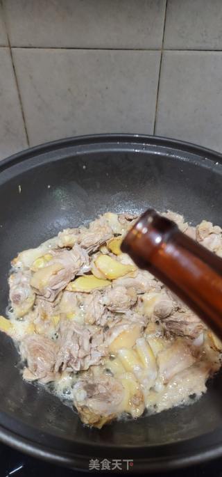 姜母鸭的做法步骤：11