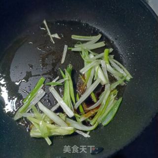 海参炒白萝卜的做法步骤：7