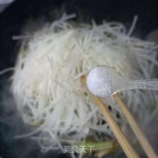 海参炒白萝卜的做法步骤：9