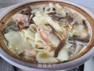 鹿茸菇鸡肉烩面的做法步骤：8