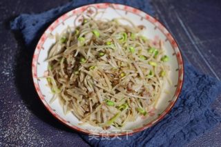 莲藕豆芽炒肉末的做法步骤：9