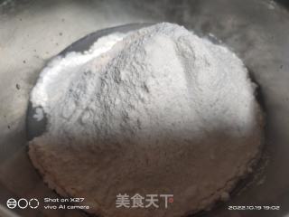 玉米面馒头的做法步骤：1