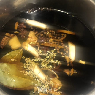 卤猪肝的做法步骤：2