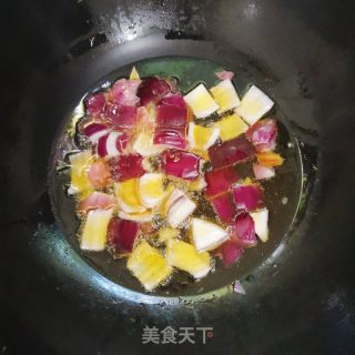 老北京炸酱面的做法步骤：3