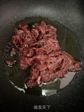 香菇炒牛肉的做法步骤：6