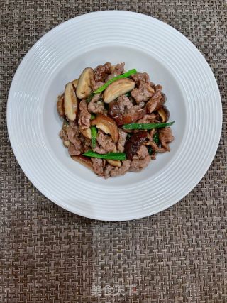 香菇炒牛肉的做法步骤：13