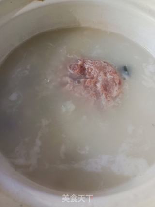 皮蛋瘦肉粥的做法步骤：7