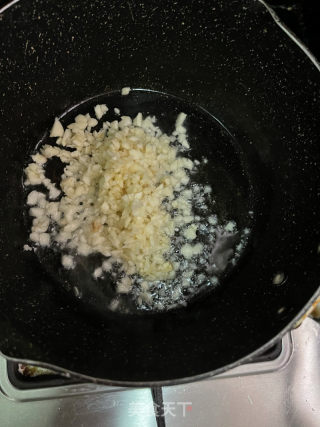 万能蒜蓉酱的做法步骤：2