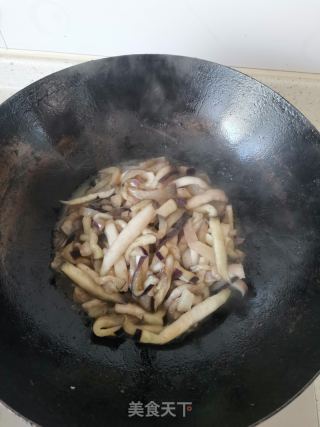 尖椒炒茄丝的做法步骤：5