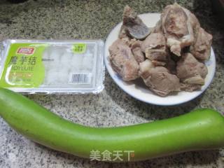 魔芋结夜开花肉骨汤的做法步骤：1