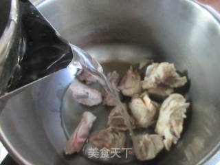 魔芋结夜开花肉骨汤的做法步骤：6