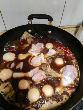 卤鸡腿的做法步骤：3