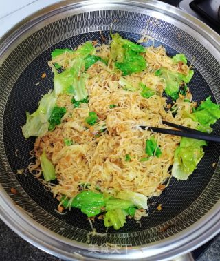 生菜炒米线的做法步骤：6