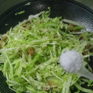 干辣椒炒莲花白的做法步骤：12