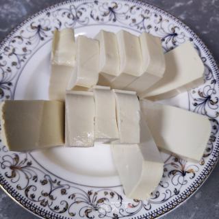 豆腐烧鲈鱼的做法步骤：5