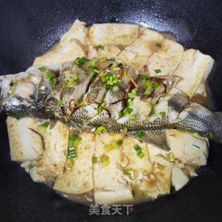 豆腐烧鲈鱼的做法步骤：9