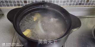 白萝卜排骨汤的做法步骤：6