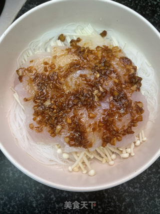 蒜蓉粉丝巴沙鱼的做法步骤：9