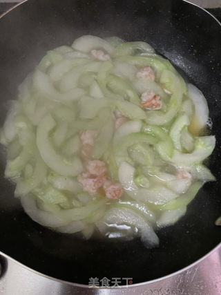 黄瓜炒虾仁的做法步骤：8