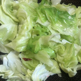 炝炒圆白菜的做法步骤：7