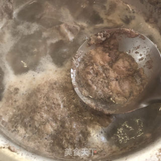 骨汤米粉的做法步骤：1