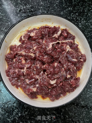 莴笋炒牛肉的做法步骤：2