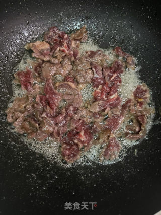 莴笋炒牛肉的做法步骤：5