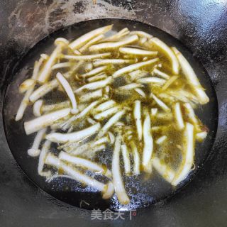 酸汤鱼头粉条的做法步骤：11