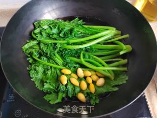 虾皮白果炒香芥的做法步骤：2