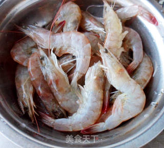 热饼夹炸虾的做法步骤：1
