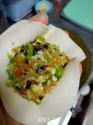 西葫芦鸡蛋蒸饺的做法步骤：2