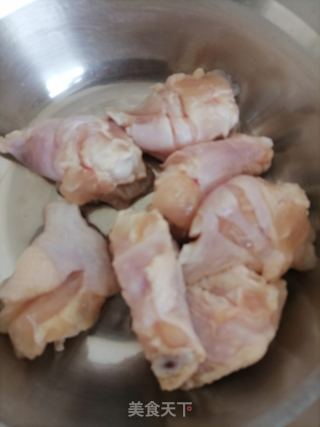 红烧鸡腿的做法步骤：1