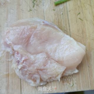 鸡胸肉炒茴香杆的做法步骤：3