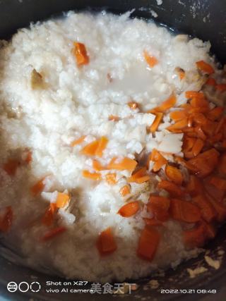 莲藕西蓝花胡萝卜粥的做法步骤：3