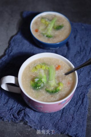 莲藕西蓝花胡萝卜粥的做法步骤：9