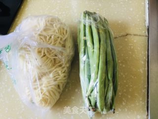 排骨焖面的做法步骤：2