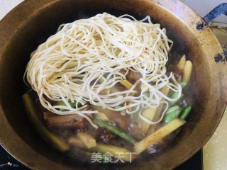 排骨焖面的做法步骤：15