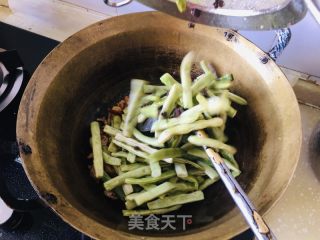 干煸四季豆的做法步骤：9