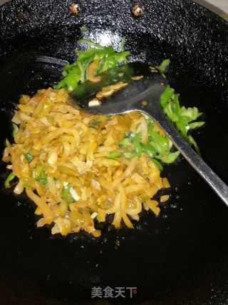 青椒榨菜肉丝的做法步骤：6
